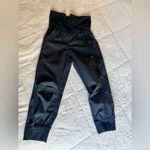 🍋lululemon athletica - Vintage Cropped Joggers Black Sz 6